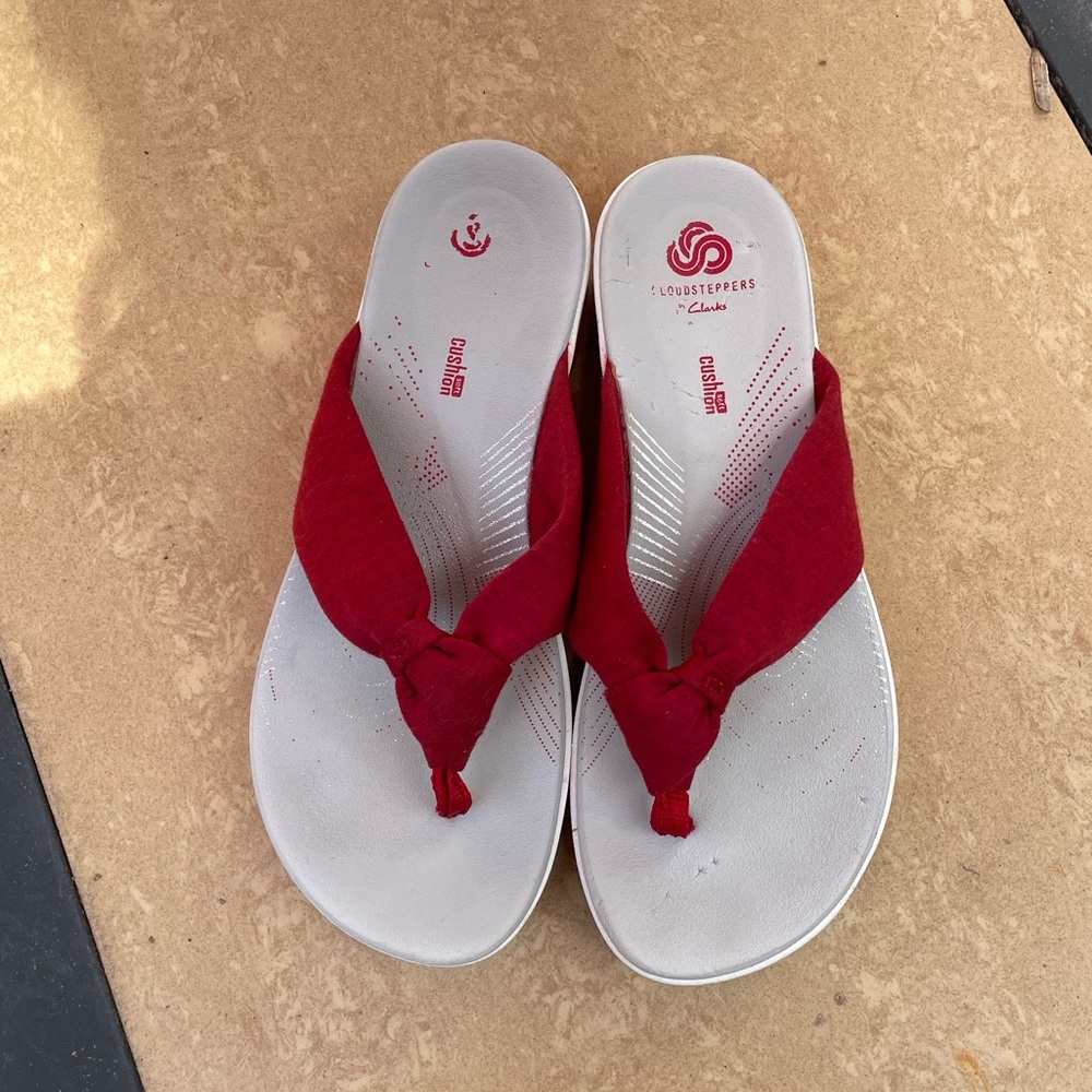 Clarks Flip Flops